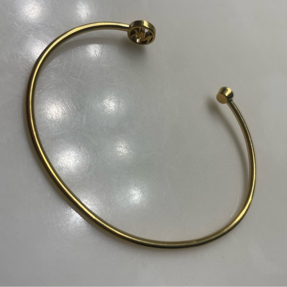 Michael kors wrist cuff - Picture 2 of 4
